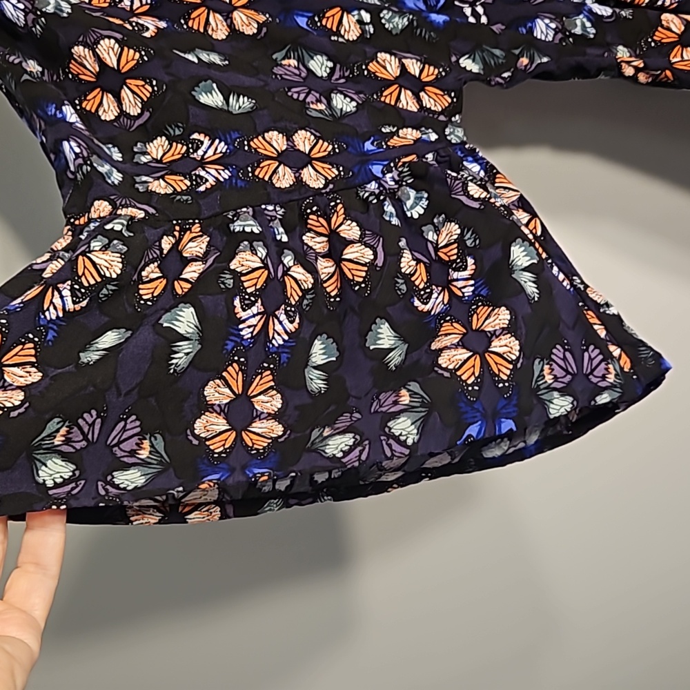 Dress size 14-16. - Picture 3 of 8